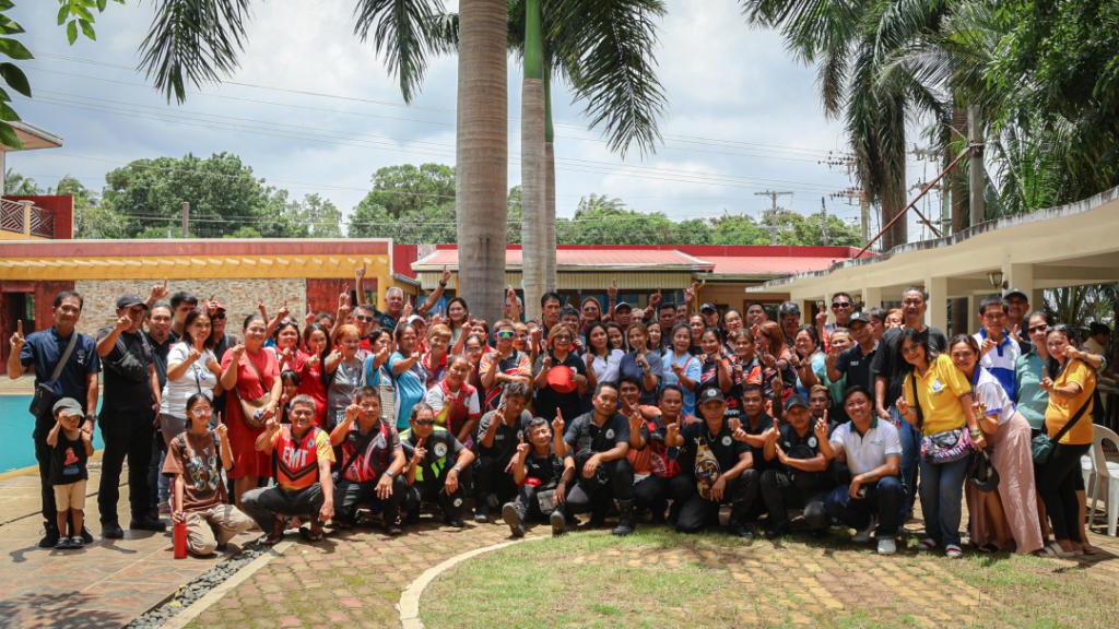 In frame: GNPD Volunteers with the Brgy. Alasasin Volunteers during Super Typhoon Carina